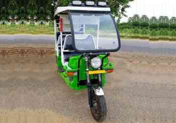 SN Solar High Power E Rickshaw Auto photo 1